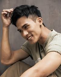 Eric Lay's Instagram, Twitter & Facebook