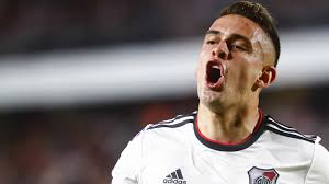 Rafael santos borré fue presentado como nuevo jugador de eintracht frankfurt en una conferencia de prensa donde bolavip estuvo presente y en la que hubo muchas preguntas sobre su salida de river, la llegada de brian romero para reemplazarle y la selección colombia pensando en lo que viene. Rafael Santos Borre Volvio A Colombia Y Su Futuro En River Es Una Incognita Goal Com