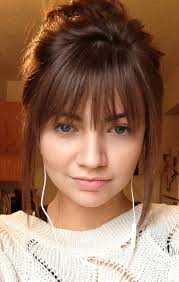 Selena gomez's curtain bangs are the ideal fringe for a round face. 15 Flattering Examples Of Bangs For Round Faces