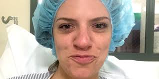 If you have colon cancer, the patient can detect the tumor by touching the abdomen and paying close attention. What Are Symptoms Of Colon Cancer Young Woman Warns Of Risk