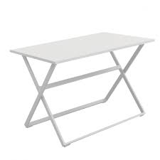 Toutes nos tables de jardin sont faciles d'entretien pour passer des moments agréables à l'extérieur découvrez aussi des tables de jardin utilisables à l'intérieur comme à l'extérieur pour les utiliser toute. Table De Jardin Pliable Design Rosy Tresi Zendart Design