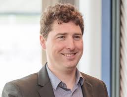 A team of experienced and hands-on entrepreneurs and professionals