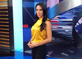 Paola rojas en fórmula radio fórmula. Paola Rojas Luce Un Sexy Y Elegante Vestido Blanco En Instagram