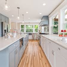 For this reason each slab includes a personal variation of veins and colour to turn every slab into a unique piece. Silestone Pearl Jasmine Cosentino