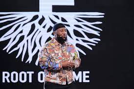 Cassper nyovest announced on twitter on friday morning that he will be the only act to join nicki. Watch Cassper Nyovest And Drip Footwear Reveal First Sneaker