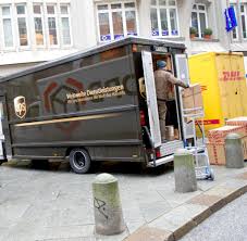 Dhl Dpd Und Hermes Paketzulieferung Vor Der Haustur Konnte Bald Extra Kosten Welt