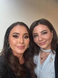 Ez û Tu berev hêvî û armancên nû ve. Wene di roja rojbuna min 1/11 hatiye  kişandin. Jiyan hemi car ne hêsan e, lê ya herî girîng di têkiliye de weku  jin