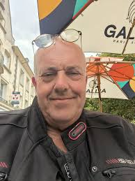 Cc de la France et bisous aux Américains et Américaines amicalement J Luc  ✌️🏍️😉👍