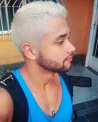 uns dizem que sou louco outros riem de mim enquanto isso sou feliz da minha maneira alias de qualquer maneira maetoloiro olha blondierung manner mann