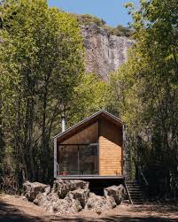 Architecture Hunter Sanoo Instagramissa Architecture Hunter Cabana Pv Architects Lorena Tronco En 2020 Maison Dans Les Arbres Maison De Vacances Maison Sur Pilotis