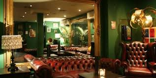 Here are our recommendations for london social clubs and meetups: Covent Garden Cocktail Club Top London Bars London Night Guide