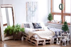 I'll show you how to use all of those things in creating rustic decor that is totally warm and cozy. Defining A Style Series What Is Shabby Chic Design