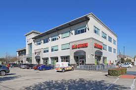 Independent bank tanglewood branch is one of the 95 offices of the bank and has been serving the financial needs of their customers in houston, harris county, texas for over 16 years. 4000 Washington Houston Tx 77007 Independent Bank Plaza Loopnet Com