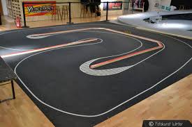 Halle Der Rc Drift Arena In Monchengladbach Nrw Www Feenfluegeltv De Rc Drift Rc Drift Cars Rc Track