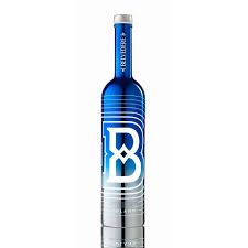 It is named after belweder, the polish presidential palace in warsaw, whose illustration appears on its bottles. Vodka Belvedere B Label Lt 1 75 Luminous Limited Edition
