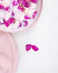 Natron fußbad trockene haut füße fußbad rezept fußpflege selber machen pediküre zu hause schwielen pediküre ideen haar und beauty diy rezepte. Zeigt Her Eure Fusse Dein Perfektes Fussbad Fur Zarte Fusse Feiersun De