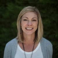 Leigh Randall's Instagram, Twitter & Facebook