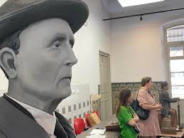 El concejal de Educación, Antonio Moreno, ha asistido esta mañana a la  enriquecedora jornada de animación a la lectura en el CEIP Gloria Fuertes.  Una actividad dirigida a los alumnos de 5º