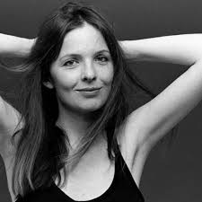 I'm so sad.🥺It's amazing how someone you've never met can inspire you with  their energy, presence and passion for life. Loved this classy lady. RIP  Diane.🖤🩶🤍