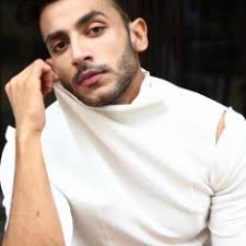 Akash Gill's Instagram, Twitter & Facebook