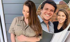 Bindi irwin is an australian actress, television personality, conservationist, model, singer, and dancer. Bindi Irwin Reveals Heartbreak Ahead Of The Arrival Of Her First Child With Husband Chandler Powell Daily Mail Online