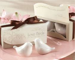 Mas kahwin atau dipanggil mahar adalah pemberian wajib si pengantin lelaki kepada pengantin perempuan ketika berlangsungnya majlis akad nikah. Nak Kahwin On Twitter 4 Bekas Garam Dan Pepper Shake Lagi Satu Idea Doorgift Kahwin Yang Menarik Adalah Set Bekas Letak Garam Dan Lada Hitam Atau Orang Panggil Pepper Shake Sekarang