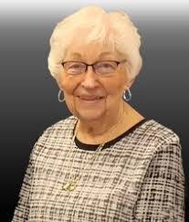 Vickie Lenz's Instagram, Twitter & Facebook