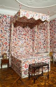 Das schloss ist eine barocke dreiflügelanlage aus dem frühen 18. Schlafzimmer Werke Emuseum Schonbrunn Group