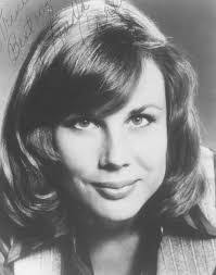 Beverly Dutton's Instagram, Twitter & Facebook