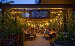 Independence Beer Garden The Best Beer Gardens To Visit In Philadelphia This Summer Beer Garden Design Independence Beer Garden Beer Garden Ideas