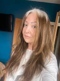 Kim Batt's Instagram, Twitter & Facebook