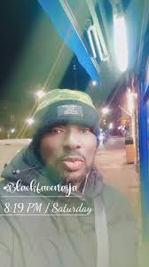 Happy weekend my people! Heading out for #PaulPlay ✌️🌍