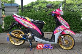 Tentu hal ini membutuhkan biaya sangat besar, karena mengharuskan kita mengganti atau menambahkan aksesoris pada setiap sisi motor. Modifikasi Mio J 2012 Bekasi Baby Look Style Ampuh Buktikan Pesona Baru Neng Zaskia