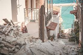 Ο σεισμός στις περισσότερες περιπτώσεις γίνεται αισθητός από την κίνηση του εδάφους. Seismos Ti Lene Koryfaioi Episthmones Meta Ta 6 7 Rixter Sto Anatoliko Aigaio In Gr