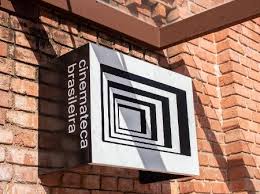 Since 1940, it has been developing activities around the dissemination and restoration of its collection, with around 250 thousand rolls of films and more than one million documents related to cinema. Exclusivo Ate 1 000 Filmes Da Cinemateca Podem Ja Ter Sido Perdidos 31 05 2021 Uol Splash