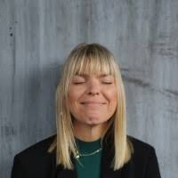 300+ ", Robyn" profiles