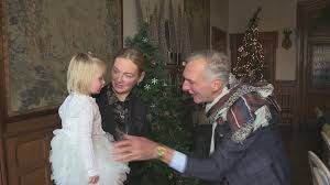 Het is bijna kerst op chateau meiland en de voorbereidingen zijn in volle gang. Kerst Op Chateau Meiland Seizoen 2019 Aflevering 1