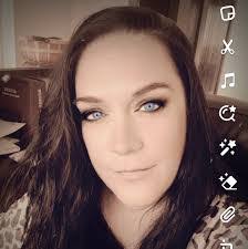 Dena Hardin's Instagram, Twitter & Facebook