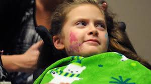 Patients at MU Children's Hospital pampered at spa day