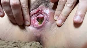 マンコにスライム挿入