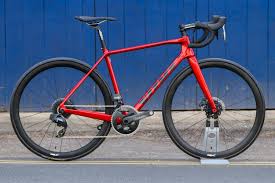 Sbv vitesse (stichting betaald voetbal vitesse), widely known as vitesse arnhem, or simply as vitesse (dutch pronunciation: Review Vitus Vitesse Evo Team Etap 2020 Road Cc