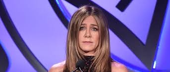 Jennifer aniston's love life has seen more ups and downs than a friends episode and the latest when did jennifer aniston and justin theroux split? Friends Reunion Jennifer Aniston Brach In Tranen Aus Promiflash De