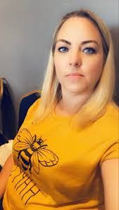 Kimberley Dickinson's Instagram, Twitter & Facebook