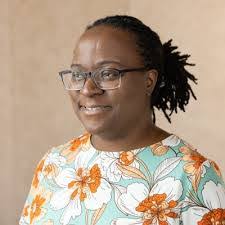 Sarah Powley's Instagram, Twitter & Facebook