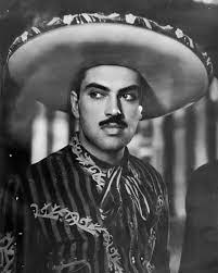 90 Me Gusta 3 Comentarios Pedro Armendariz Pedro Armendarizh En Instagram Pedro En Uno De Sus Primeros Films Aqui Lo Vemos En La C Pedro Sombrero Hats