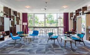 The hotel provides an ideal working environment for meetings, thanks to its four conference rooms (for up to 70 people) and its own underground parking lot. Park Inn By Radisson Frankfurt Airport Frankfurt Updated 2021 Prices