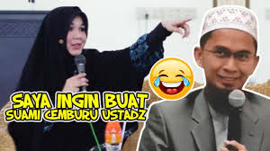 Penjelasan ustaz adi hidayat dari video youtube channel mzn muazzirin ceramah ustadz adi hidaya.lc.ma berjudul 'mendahulukan hutang puasa qadha atau puasa arafah' pada 25 juli 2020 baca juga: Lucu Ibu Ini Ingin Diceburui Suami Ini Jawaban Ust Adi Hidayat Jumatberkah Com