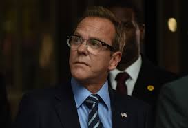 Survivor 2021 ünlülüler gönüllüler #tv8 ekranlarında yayınlanan ve acun medya tarafından hazırlanan türkiye 'nin en çok izlenen en heyecanlı yarışma programı. Designated Survivor Cancelled At Netflix No Season 4 Tvline