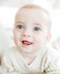 So much sweetness with the Clancy family! 🤍 I've been working with these  folks since their daughter Loren was just 3 weeks old and each time gets  better. They just moved back