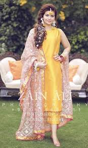 Pin By Tasnia Maher On Mehndi Mayun Dress In 2020 Bridal Dress Design Bollywood Fashion Dresses